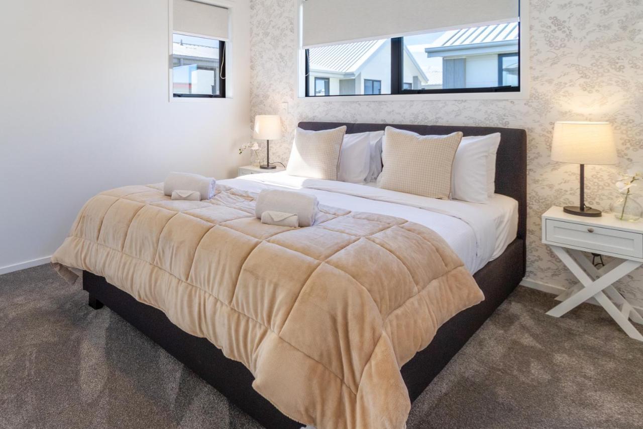 Beachside Bliss: 1 Bed 1 Bath Christchurch Kültér fotó