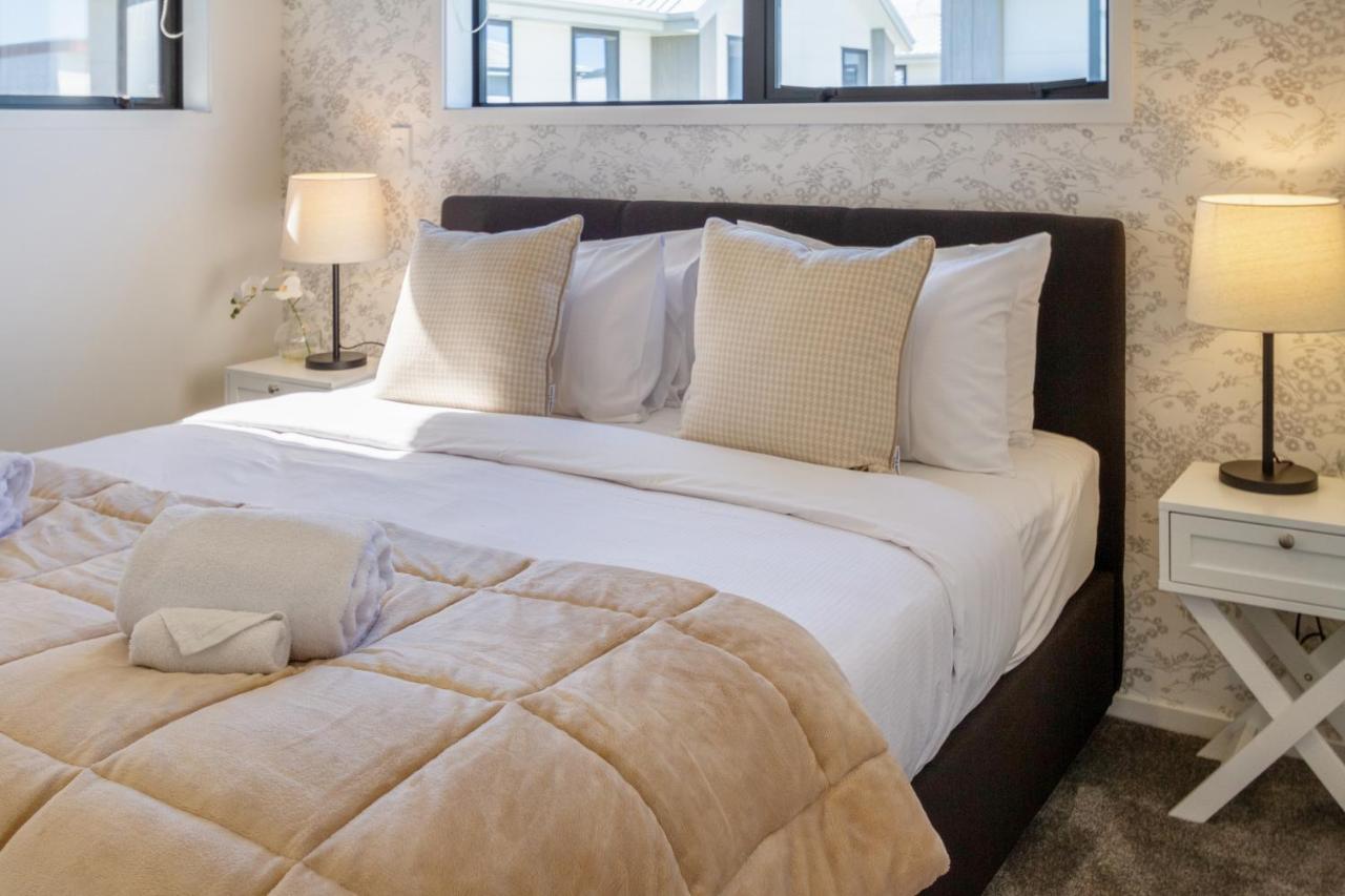 Beachside Bliss: 1 Bed 1 Bath Christchurch Kültér fotó